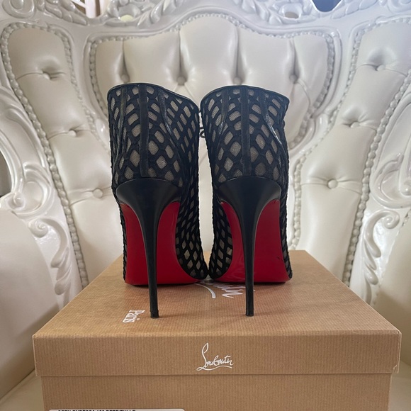 Christian Louboutin Open Toe Ondessa
Mesh, Suede, Leather Trim Lace Up Bootie. - Picture 3 of 4